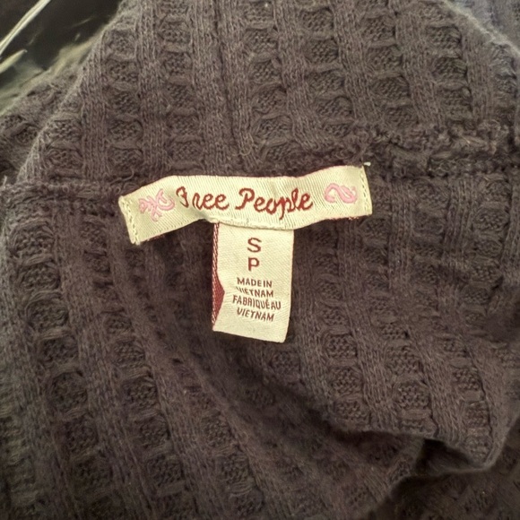 Free People Juicy Tunic Top Long Sleeve Black Waffle Knit Split Open Back NWT - Picture 2 of 12